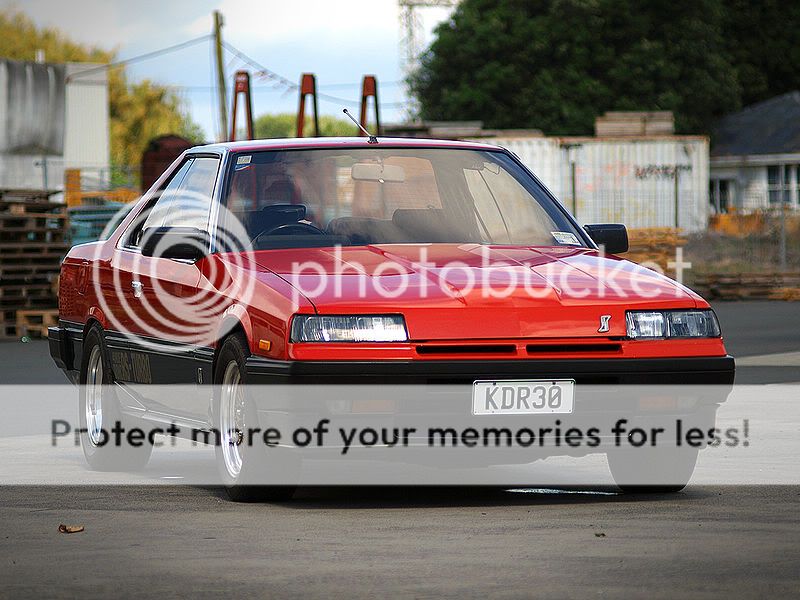 800px-KDR30_Skyline_coupe_1983_facelift.jpg