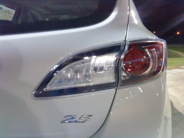 2010Mazda3-taillight.jpg