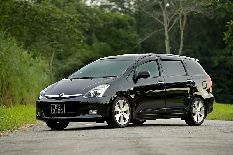 Toyota_Wish_X.jpg