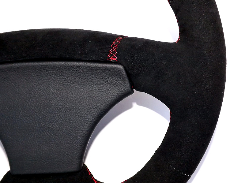 CorradoLeatherWheelCover-04.jpg