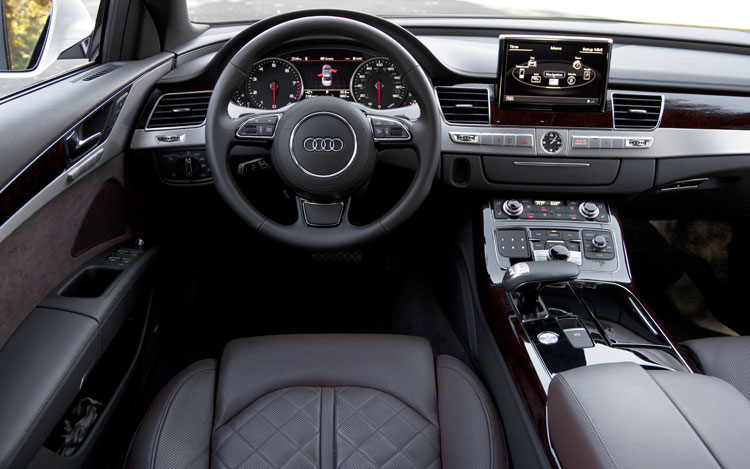 2011-audi-A8-cockpit2.jpg