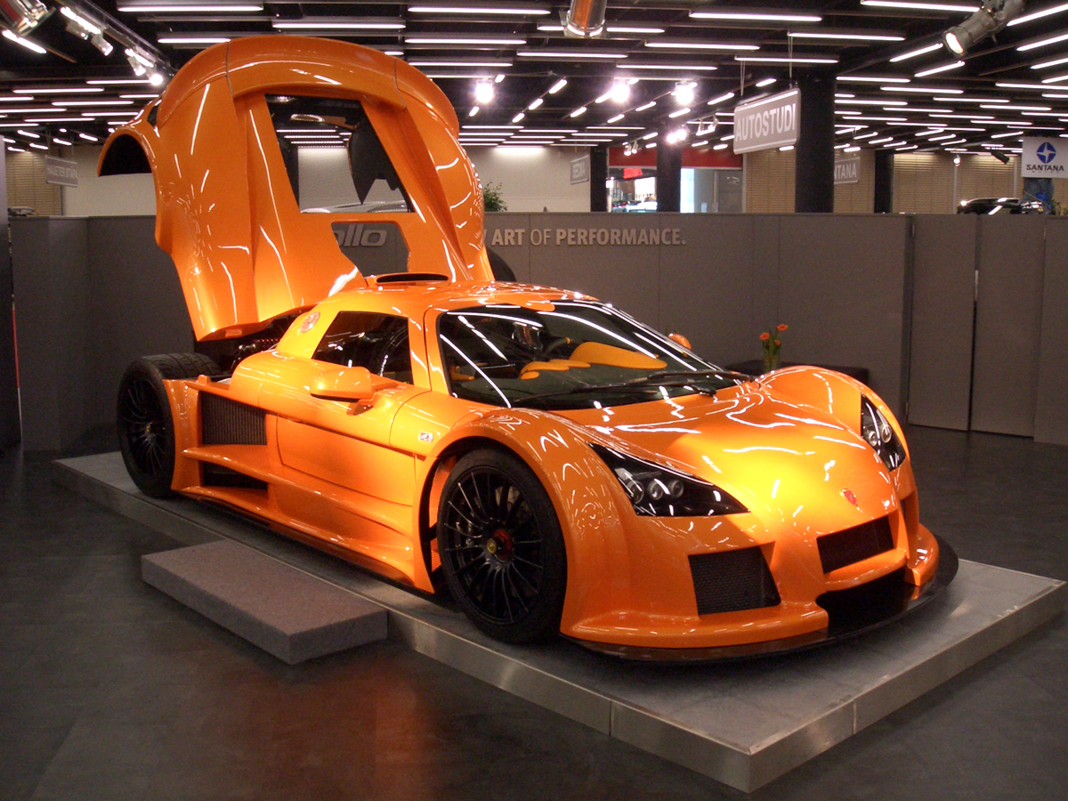 Gumpert_Apollo_Geneva_2006_1.jpg