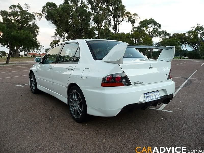 08evo9rear3quarter.jpg