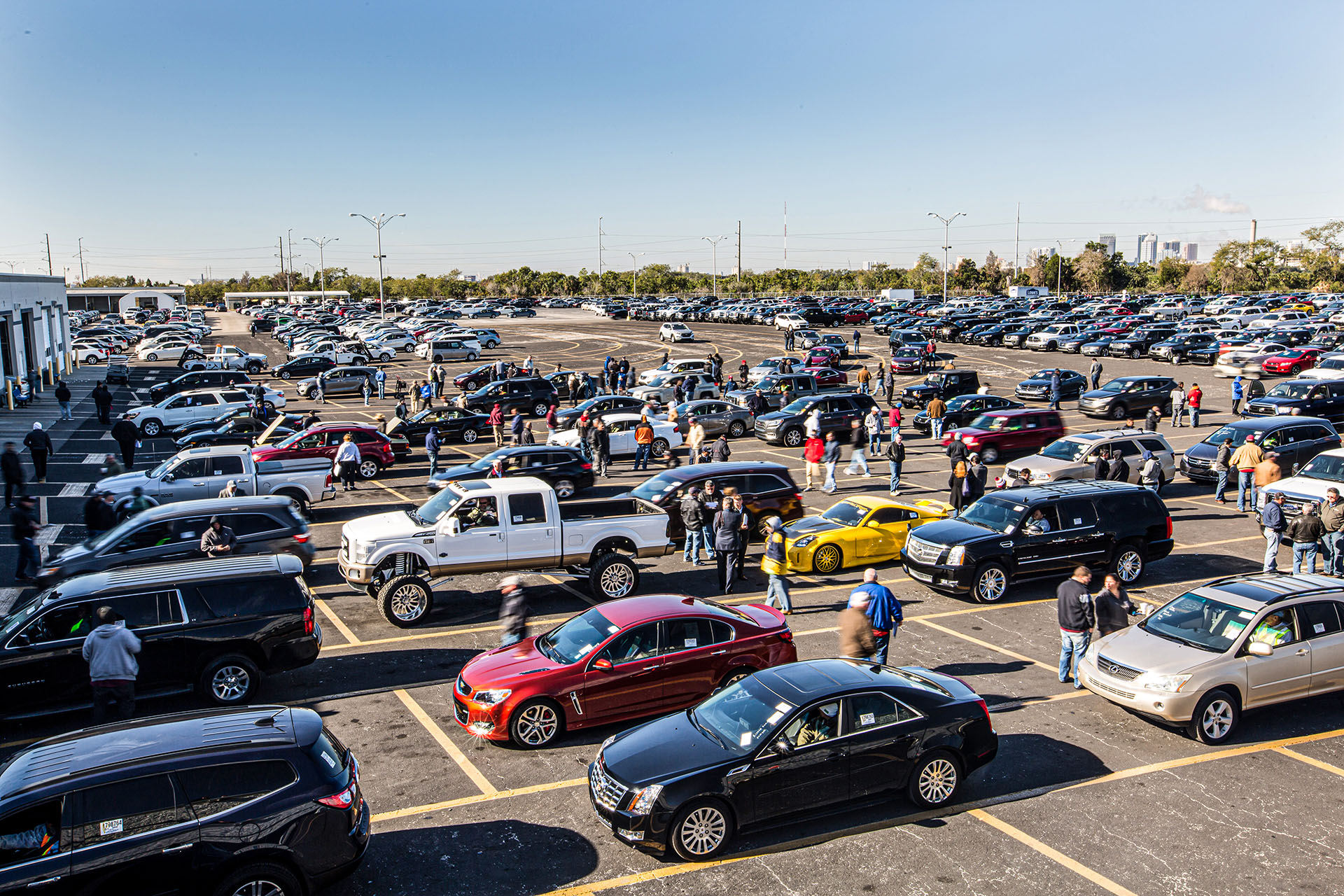 www.coxautoinc.com