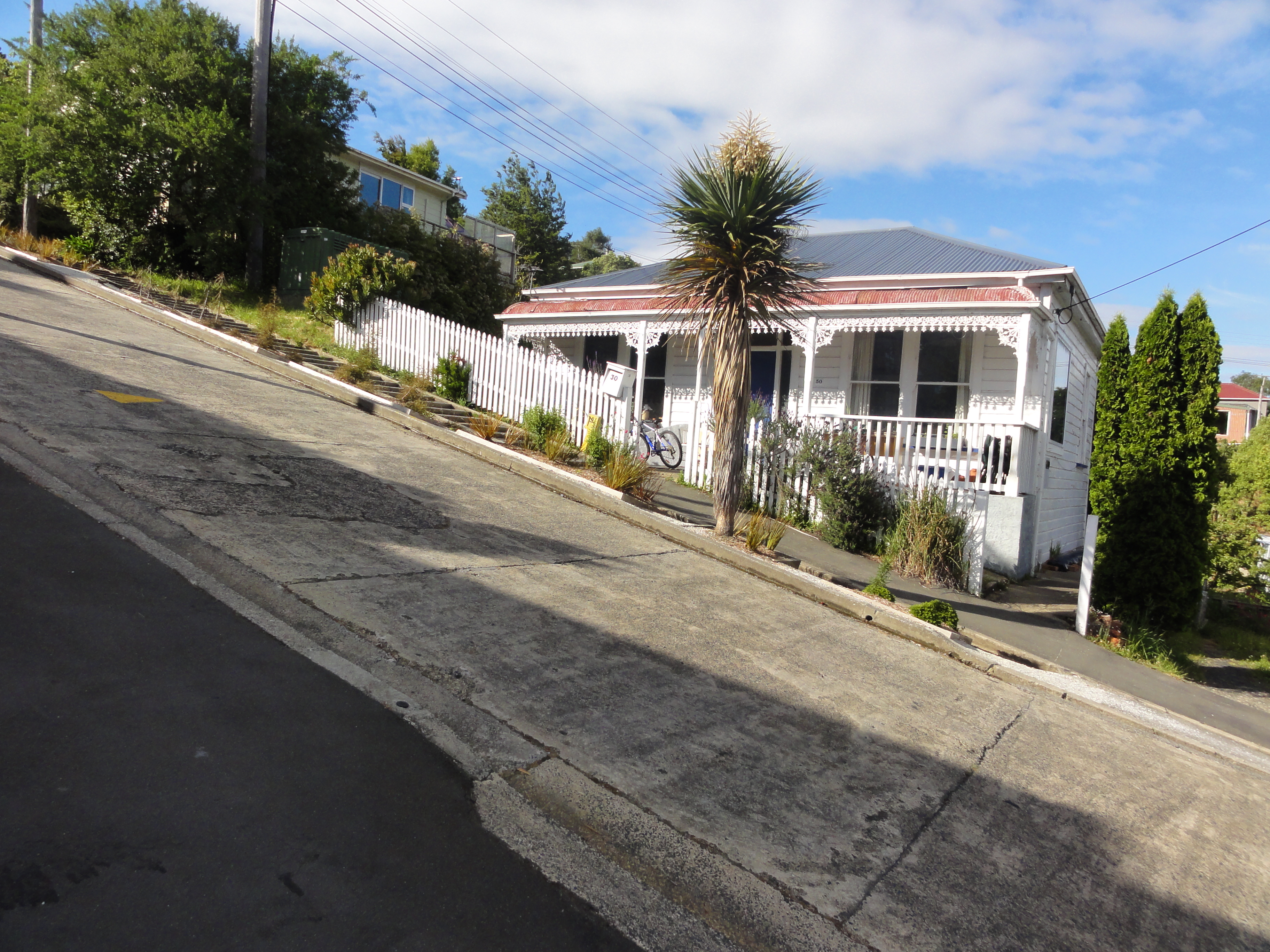 House_at_Baldwin_Street.JPG