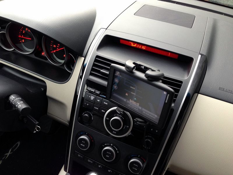 TomTom1605ventmount2.jpg