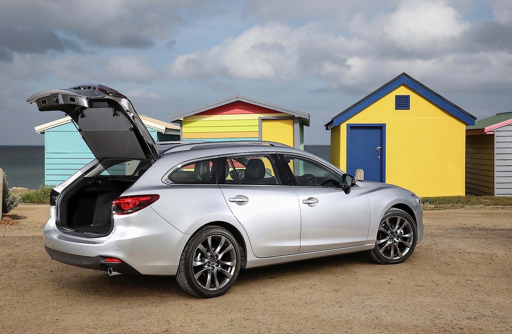 MAZDA-6---Atenza-Wagon-5388_21.jpg