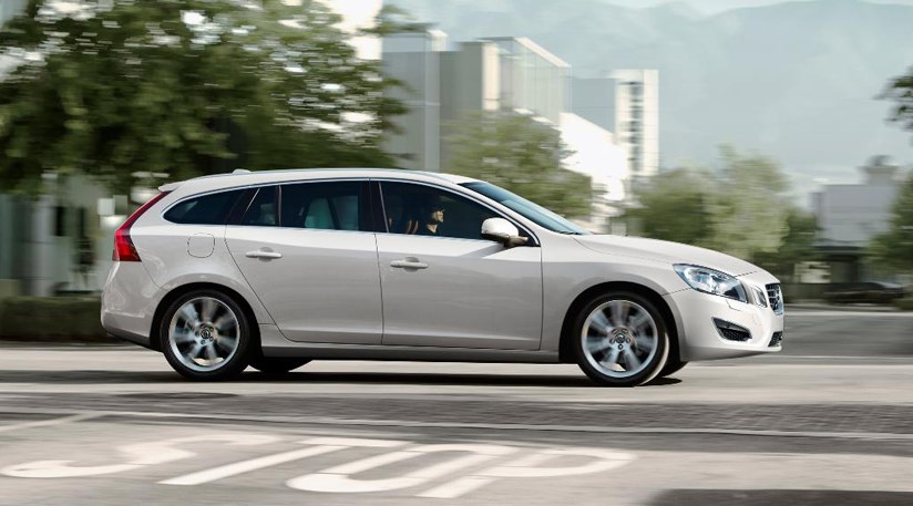 Volvo-V60-side.jpg