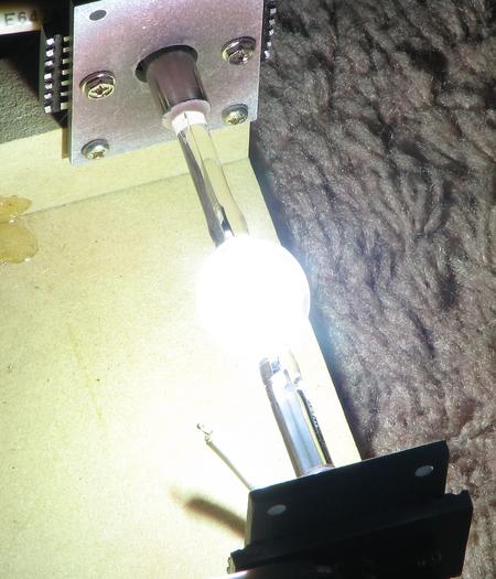bulb_on02.jpg
