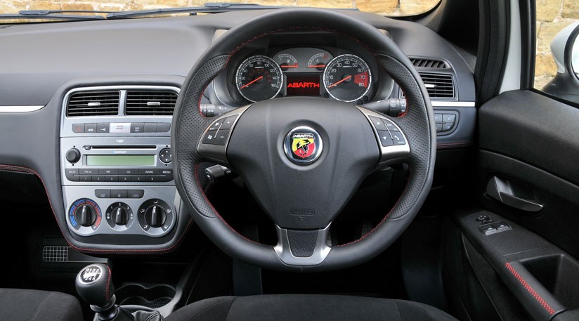 7FiatGrandePuntoAbarth.jpg