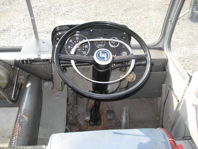 0600834A20090710W00202.jpg