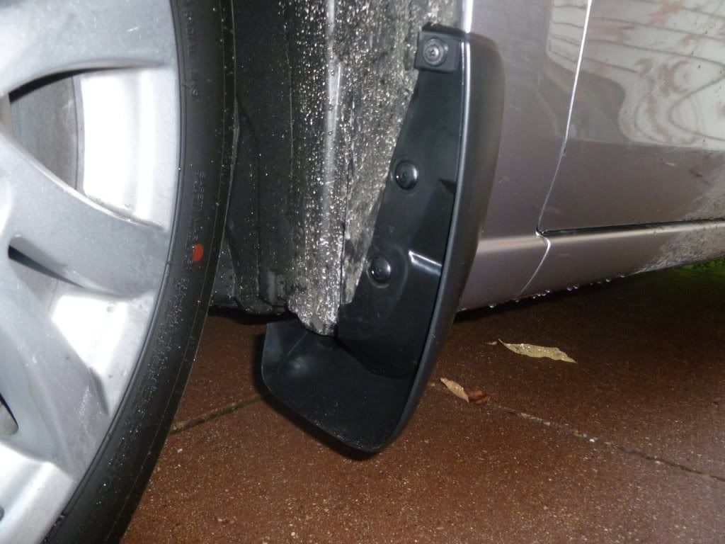 closefrontflap.jpg