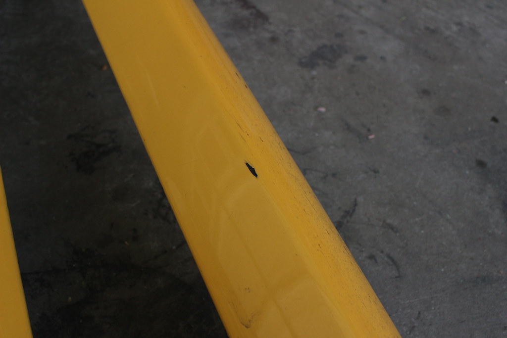 SOCAL:FS/FT mazdaspeed protege side skirts/ rear lip (blazing yellow)