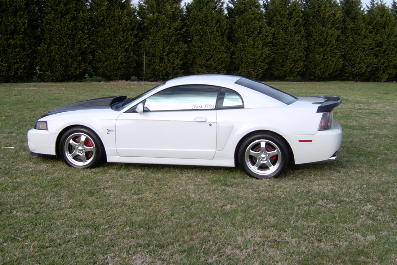 11968-2003-Ford-Mustang.jpg