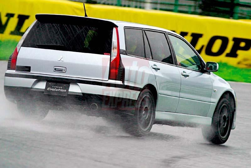 evo9wagon2.jpg