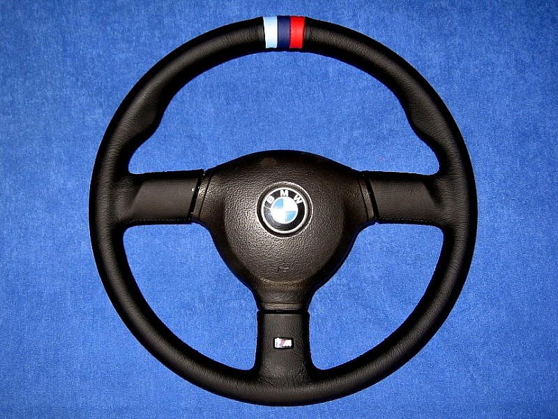 M5_steering_wheel_1.jpg