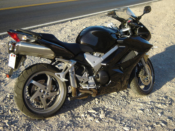 Motorcycling__in_the_Desert1_by_Fourthmeal.jpg