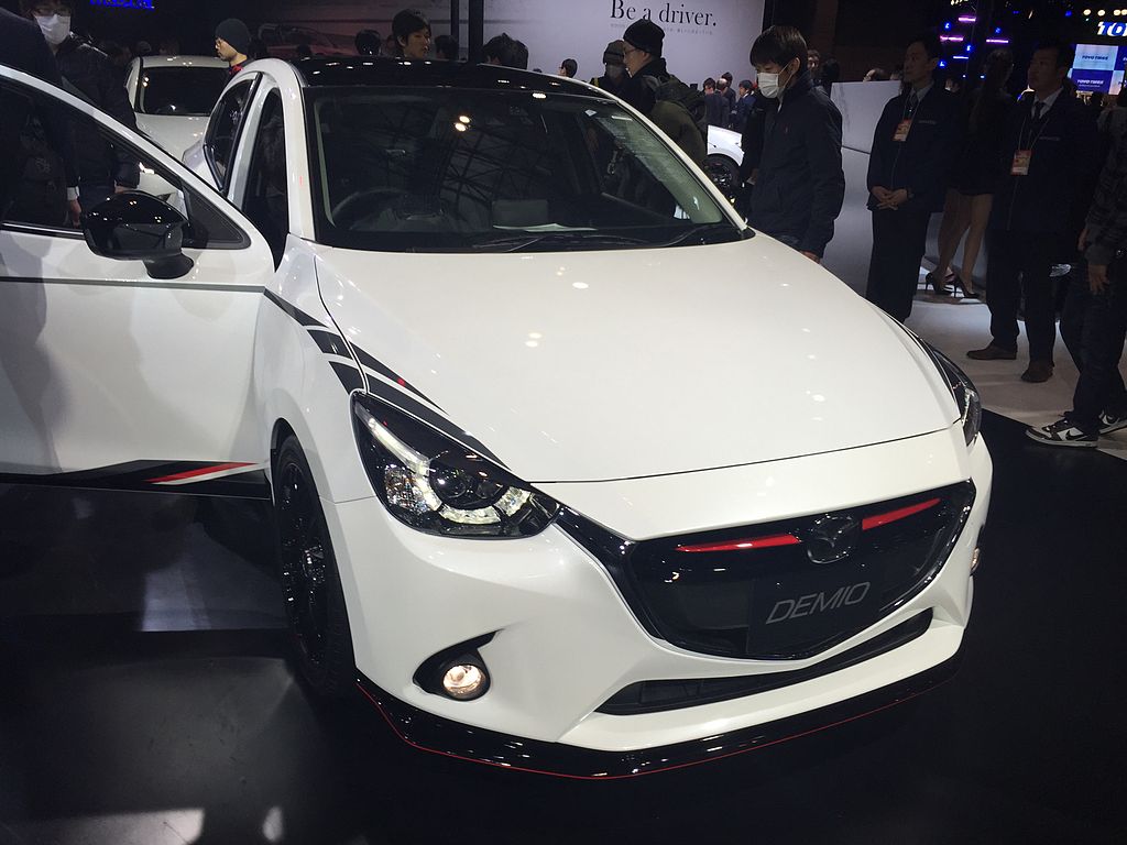 1024px-Mazda_Demio_Racing_concept_front_-_Tokyo_Auto_Salon_2015.jpg