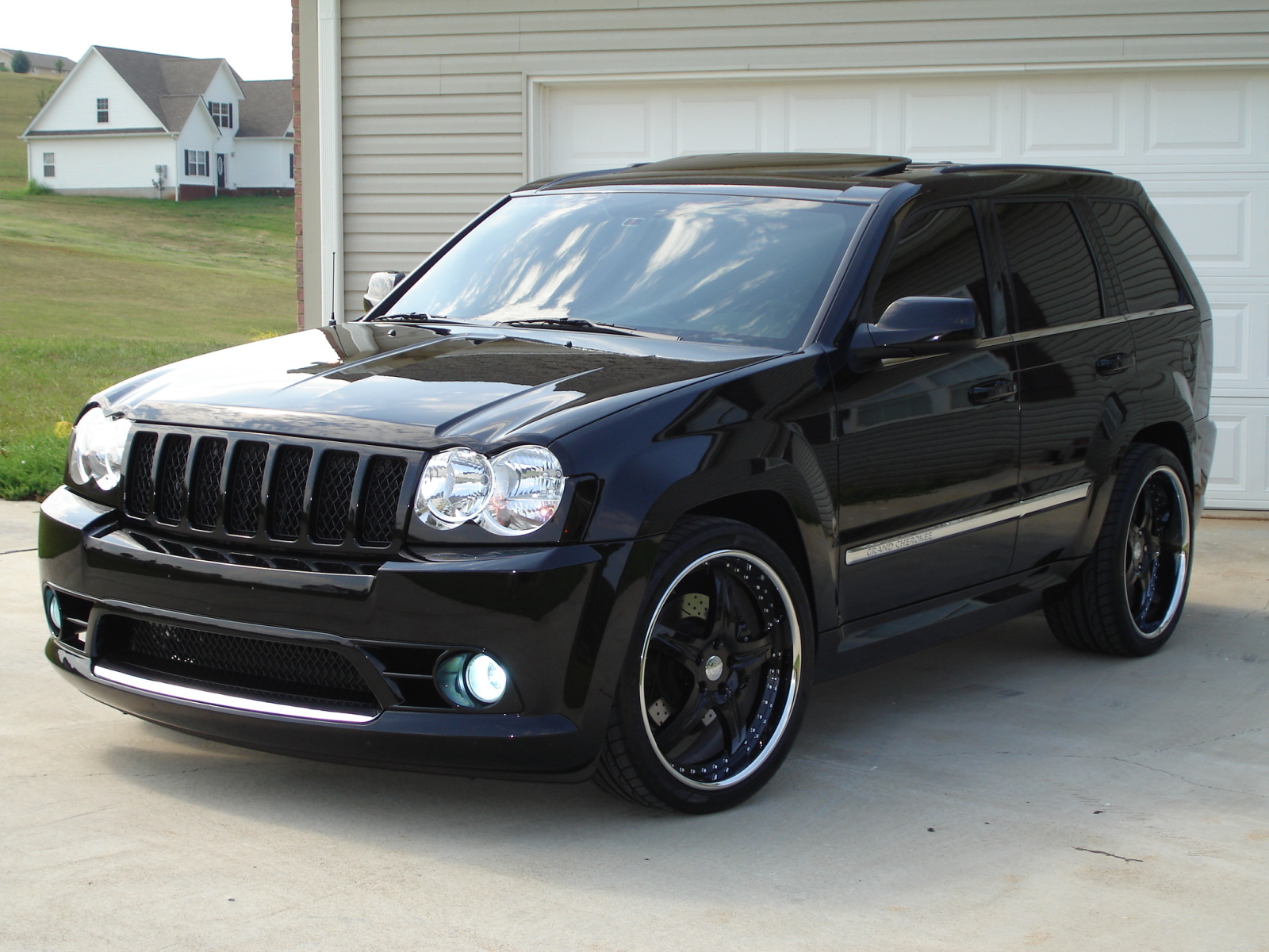 2006_jeep_grand_cherokee_srt8-pic-2415733277938920057.jpeg